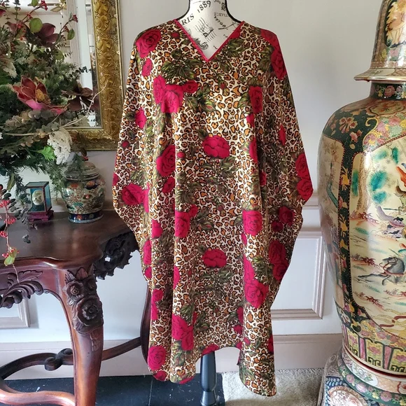 Vintage Cheetah Rose Print Winlar Caftan - Picture 4 of 14